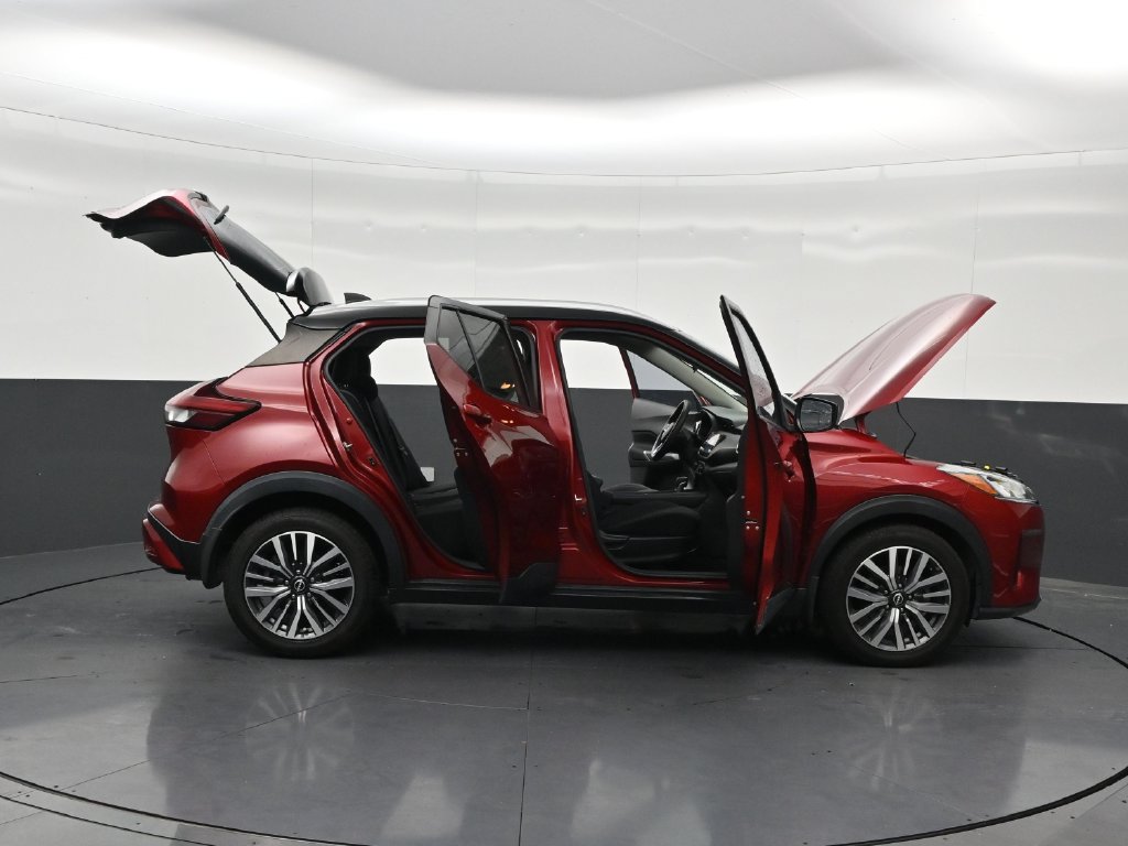 Used 2022 Nissan Kicks SV FWD image 32