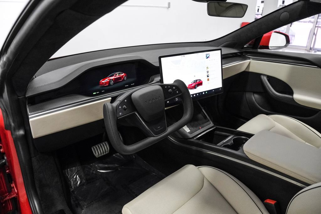Used 2023 Tesla Model S Plaid image 3