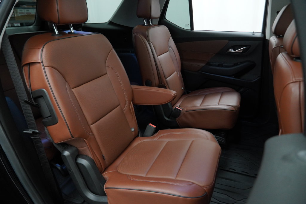 Used 2019 Chevrolet Traverse High Country w/ LPO, Floor Liner Package AWD/4WD image 43