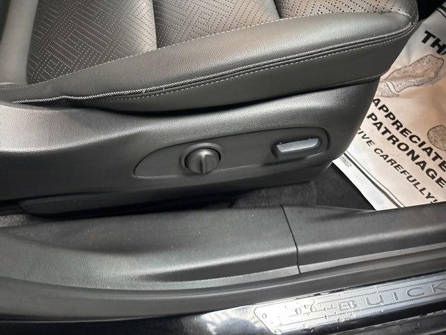 Used 2023 Buick Encore GX Essence w/ Experience Buick Package image 11