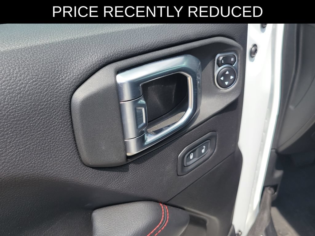 Used 2023 Jeep Wrangler Unlimited Rubicon w/ Cold Weather Group AWD/4WD image 18