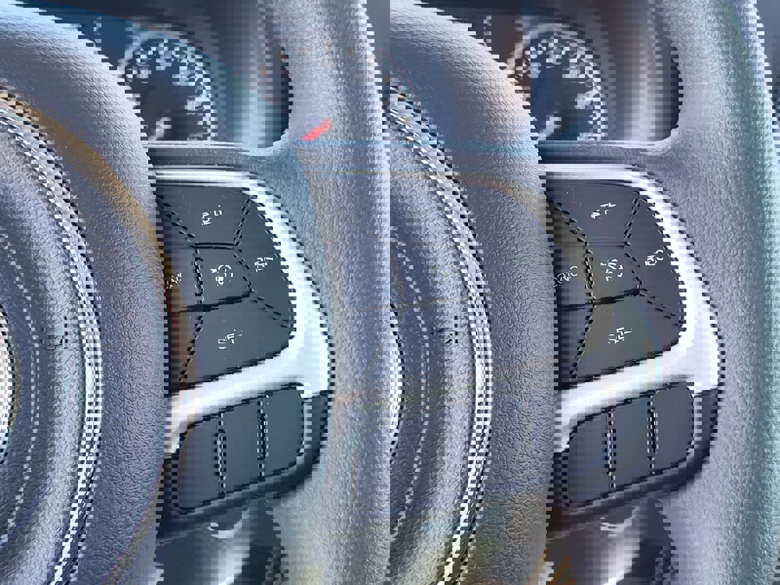 Used 2023 Jeep Renegade Latitude AWD/4WD image 18