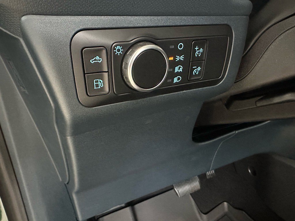 New 2025 Ford Maverick XLT w/ XLT Luxury Package image 32