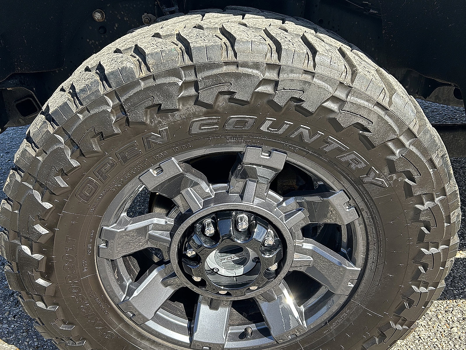 Used 2023 Ford F250 Lariat w/ Sport Appearance Package image 5