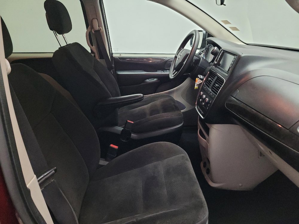 Used 2018 Dodge Grand Caravan SE image 21