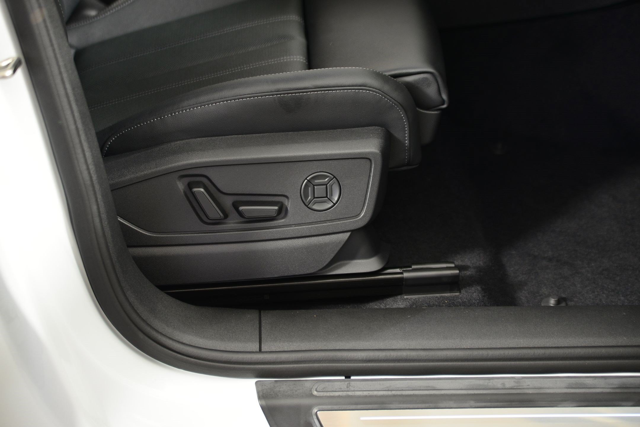 New 2025 Audi Q5 Premium w/ Premium Plus AWD/4WD image 10
