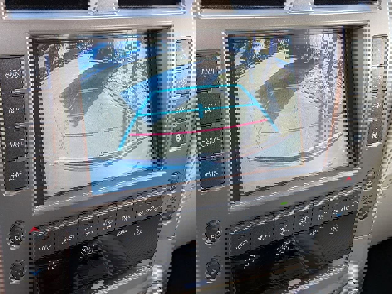 Used 2018 Lexus GX 460 Luxury w/ Sport Design Package AWD/4WD image 17