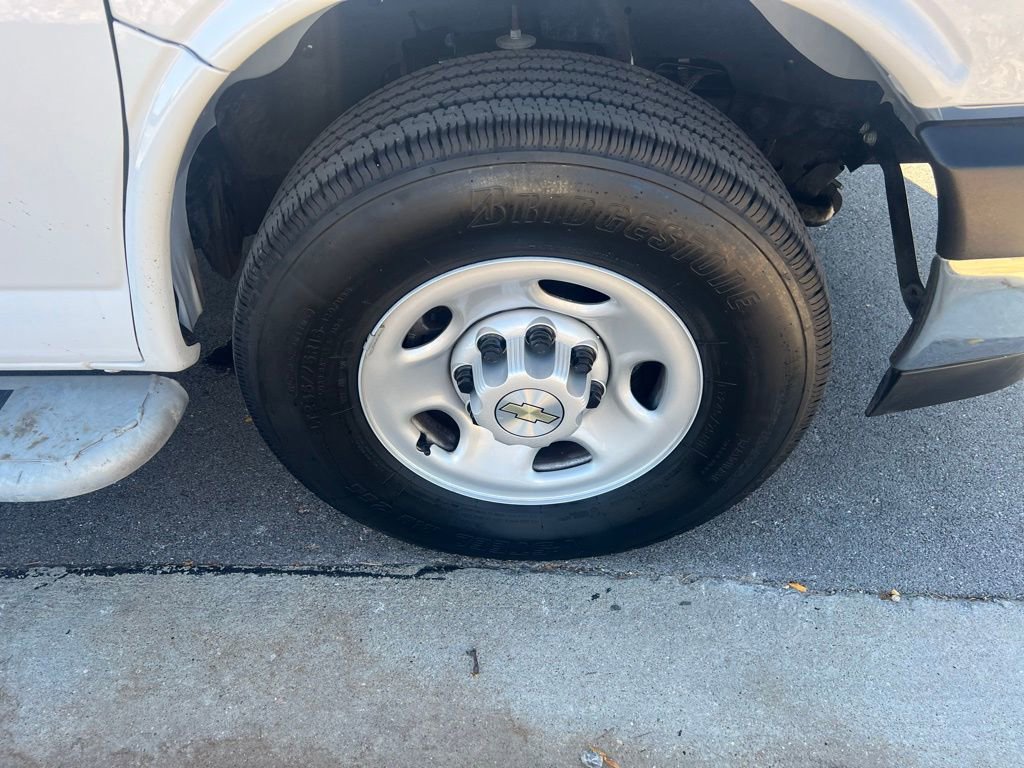 Used 2024 Chevrolet Express 2500 w/ Driver Convenience Package image 12