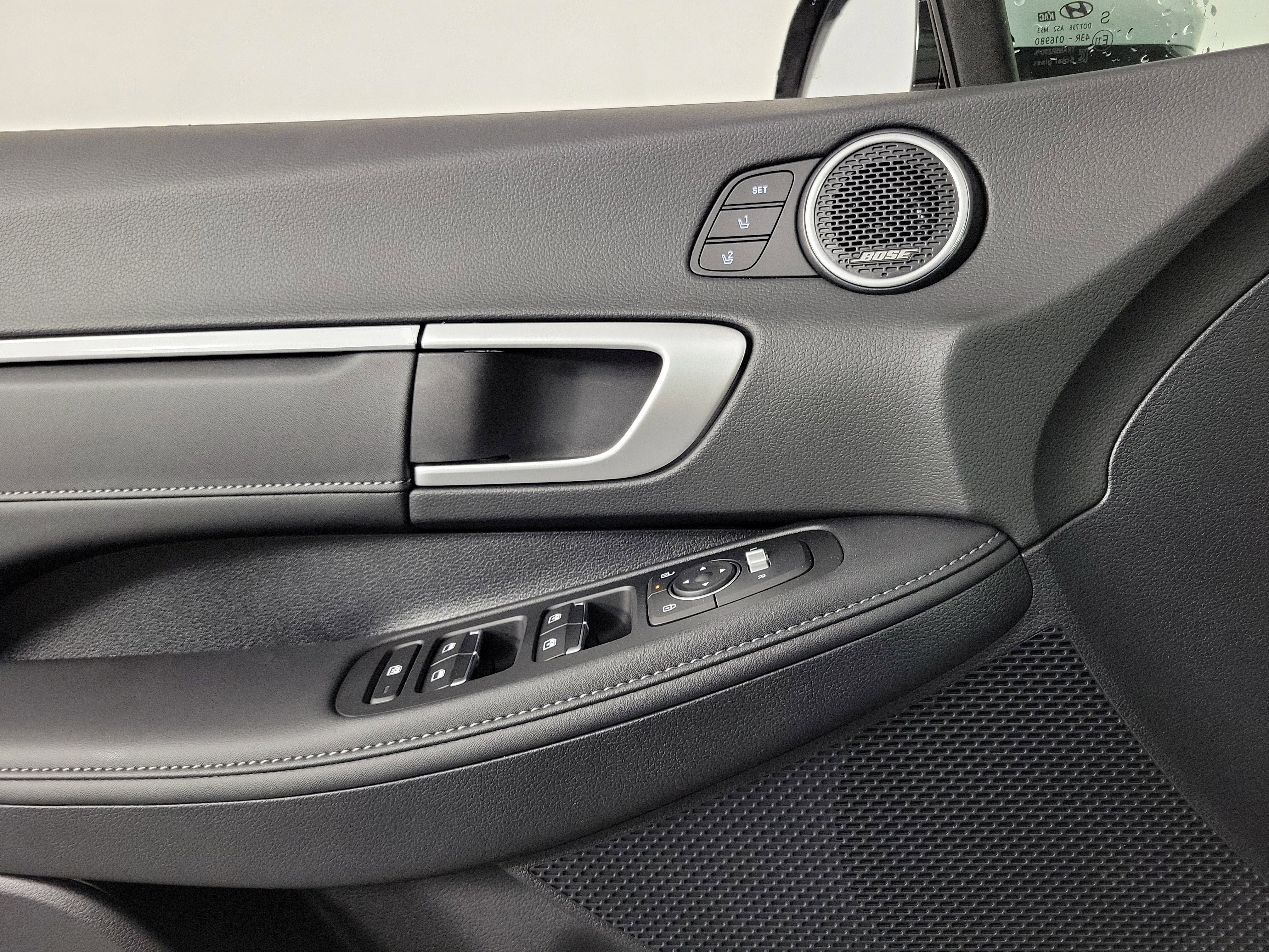 New 2025 Hyundai Sonata Limited image 23