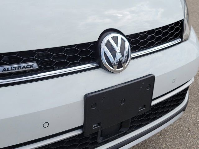 Used 2017 Volkswagen Golf Alltrack SE AWD/4WD image 7