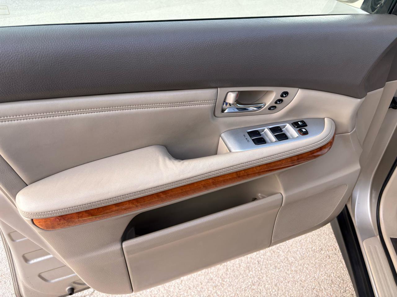 Used 2004 Lexus RX 330 AWD image 50