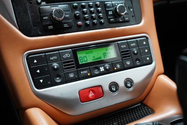 Used 2016 Maserati GranTurismo Convertible image 25