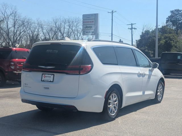 Used 2022 Chrysler Pacifica Touring-L image 3