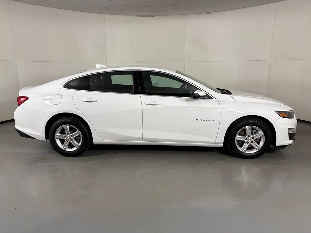 Used 2024 Chevrolet Malibu LT FWD image 9
