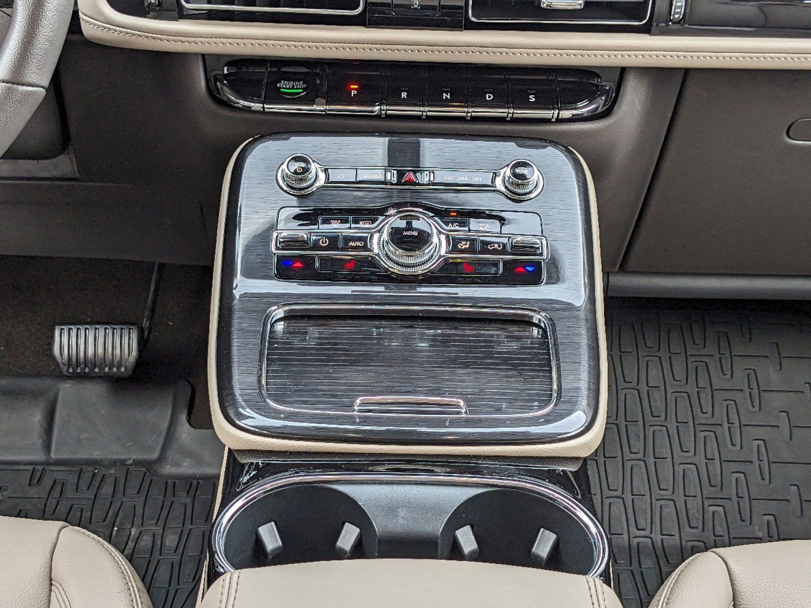 Certified 2023 Lincoln Nautilus AWD w/ Premium Package image 19