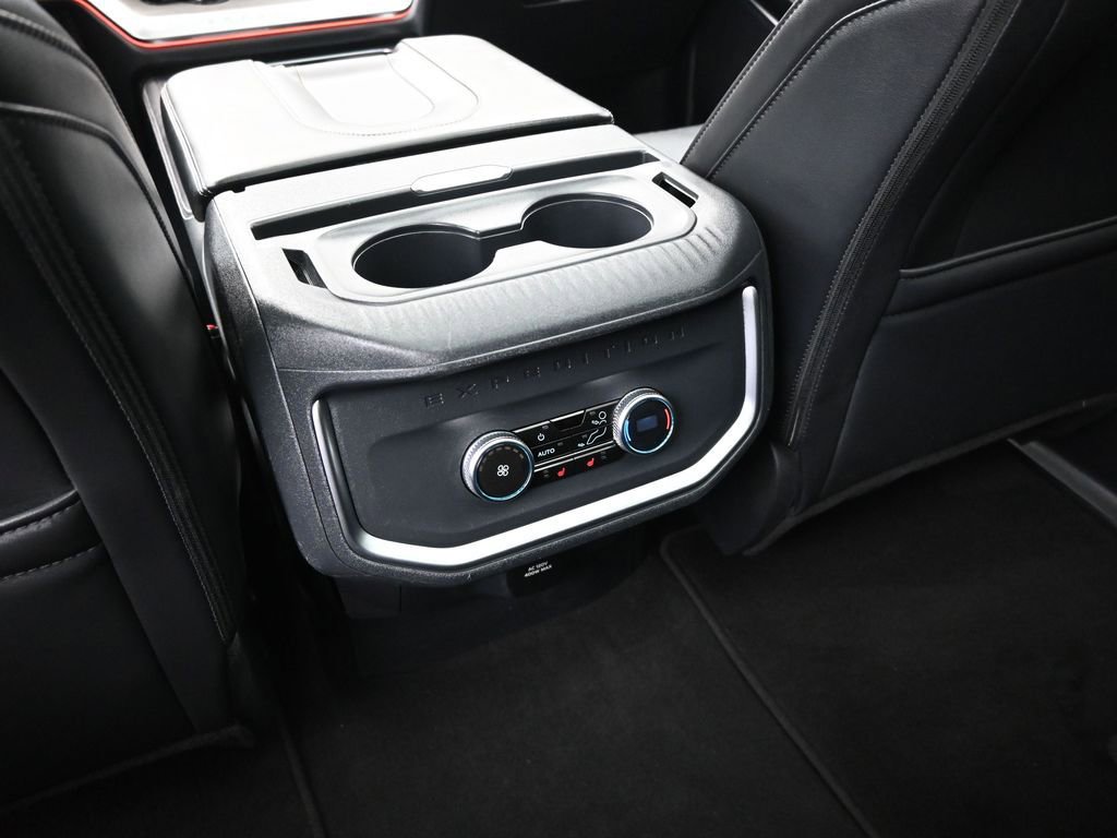 Used 2025 Ford Expedition Max Platinum w/ Driver's Package image 27