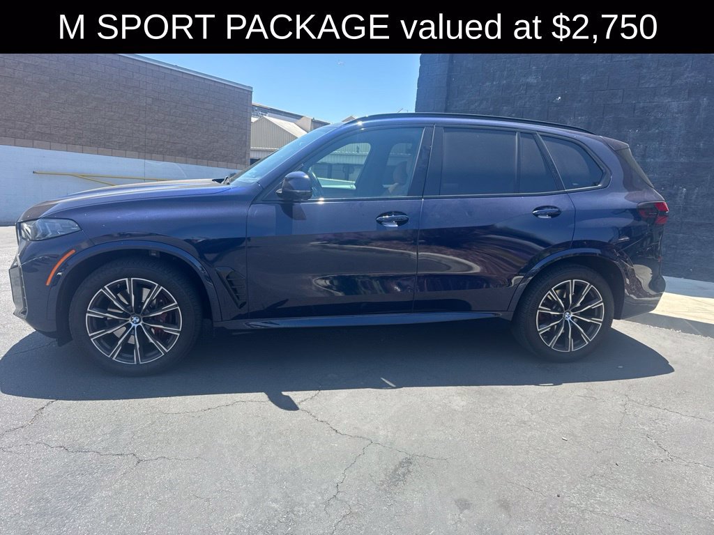 Used 2024 BMW X5 sDrive40i w/ M Sport Package RWD image 2