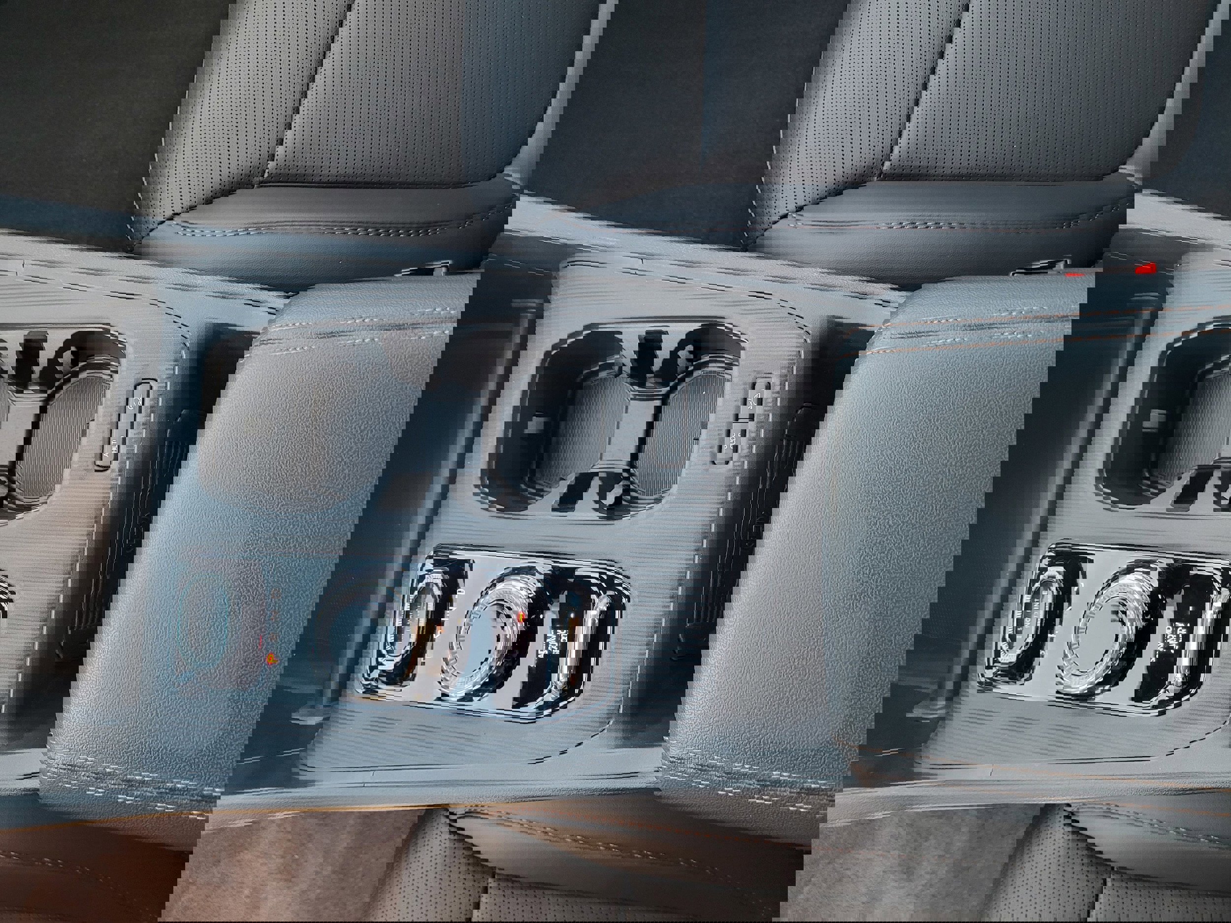 New 2026 Jeep Cherokee Limited image 24