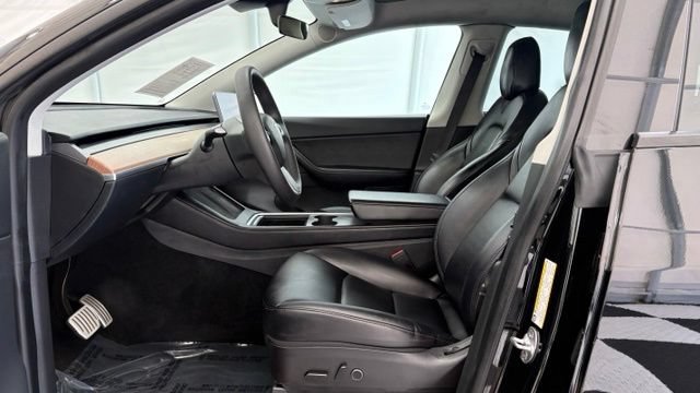 Used 2022 Tesla Model Y Performance AWD/4WD image 12