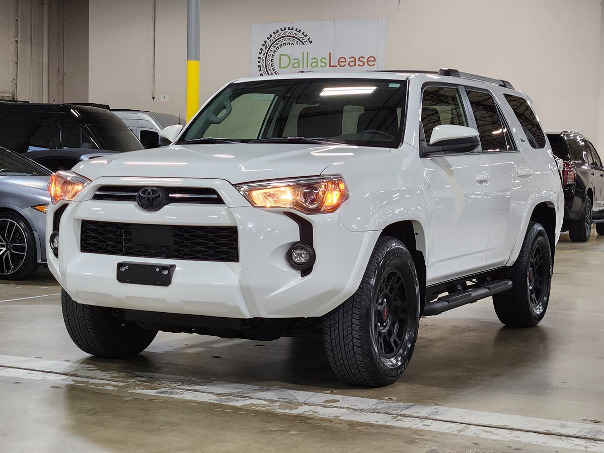Used 2022 Toyota 4Runner SR5 RWD image 4