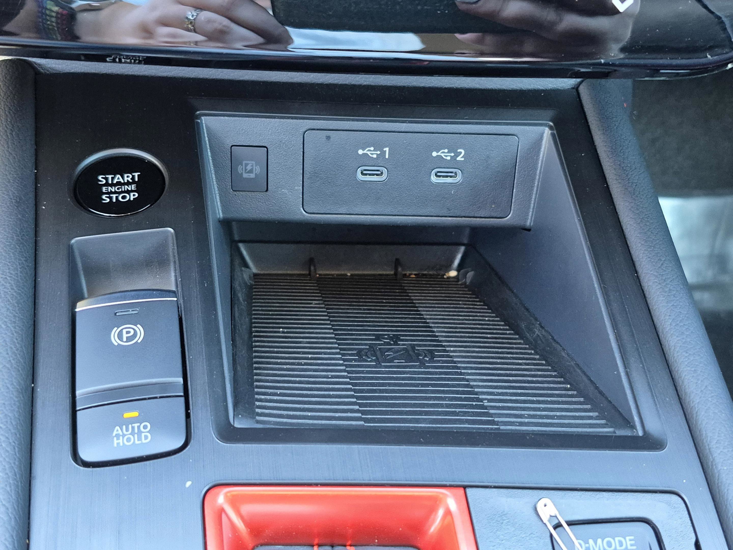 Certified 2025 Nissan Kicks SR FWD image 27
