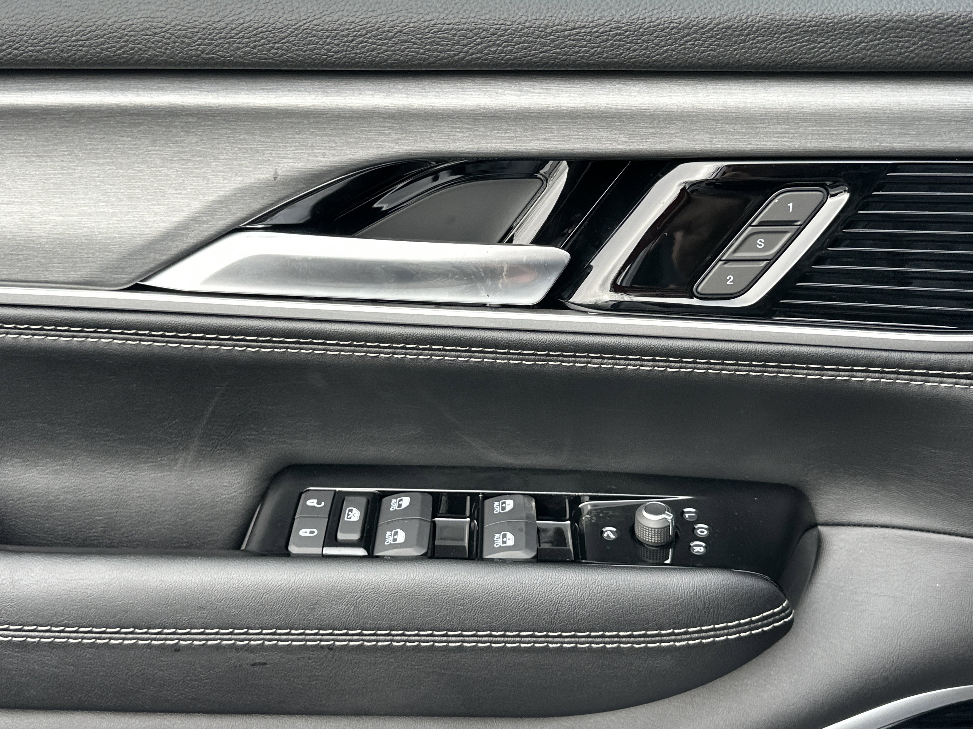 New 2026 Jeep Grand Wagoneer L Limited image 14