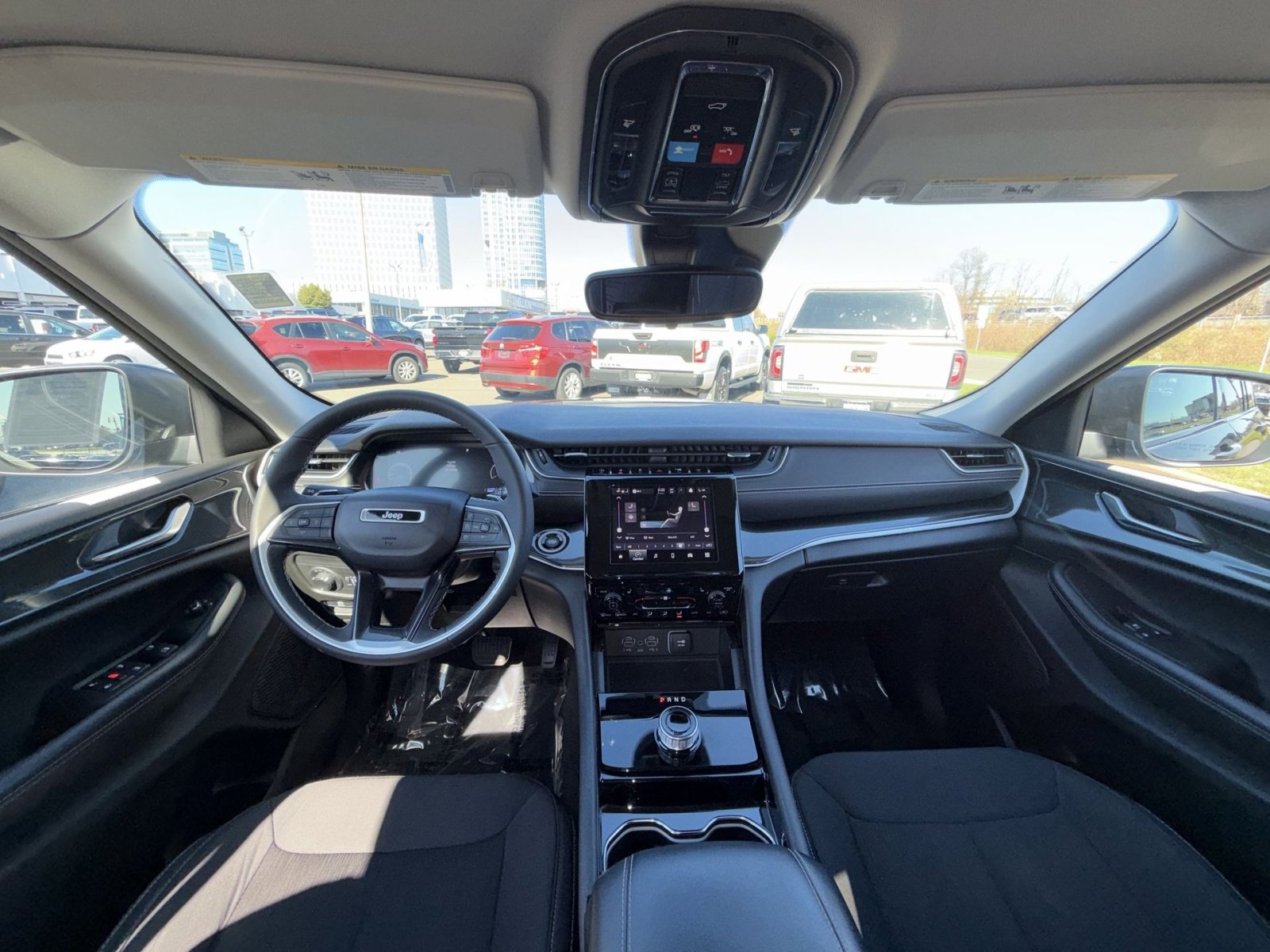 Used 2023 Jeep Grand Cherokee Laredo w/ Luxury Tech Group I image 22