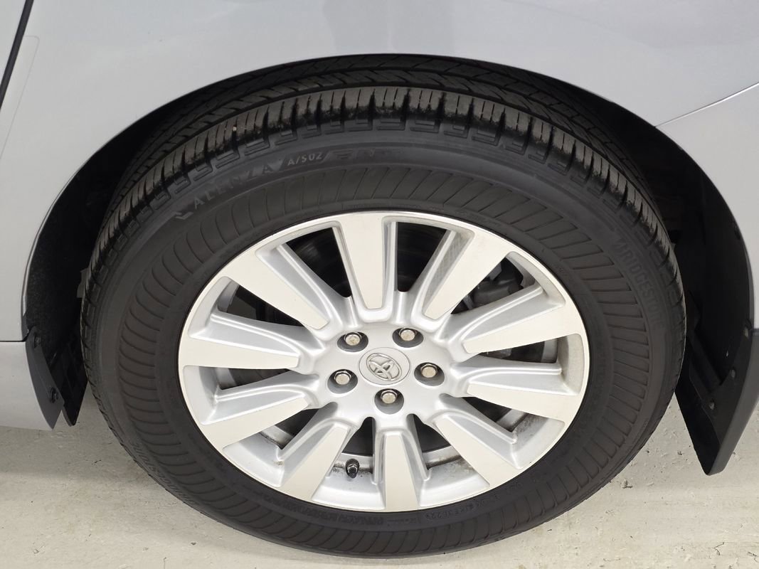 Used 2017 Toyota Sienna XLE Premium image 53