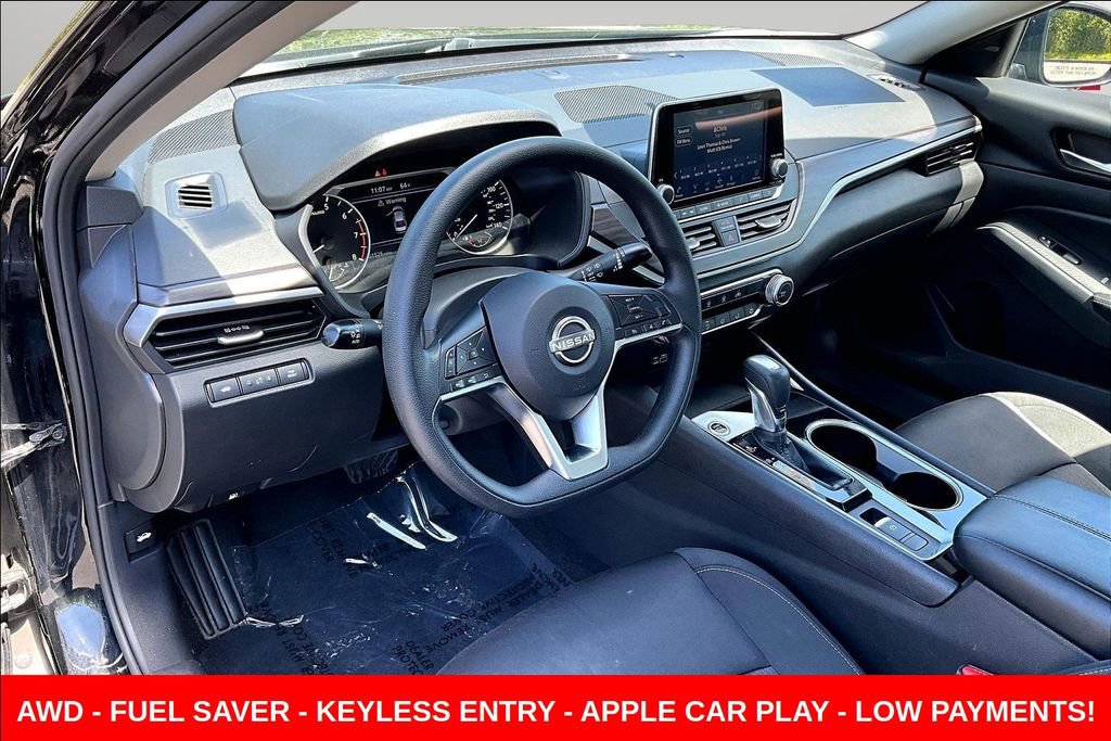 Used 2024 Nissan Altima 2.5 SV AWD/4WD image 16