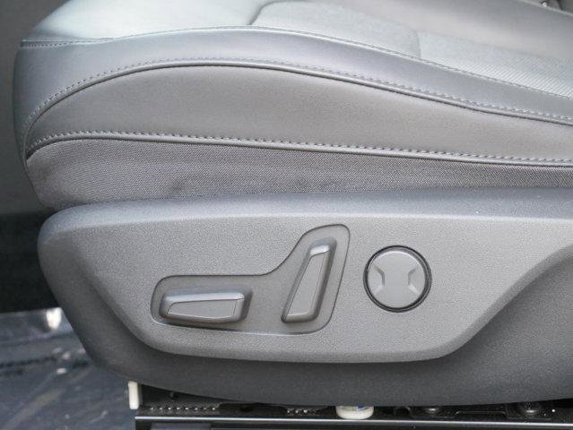 Used 2023 Kia Niro EX image 13