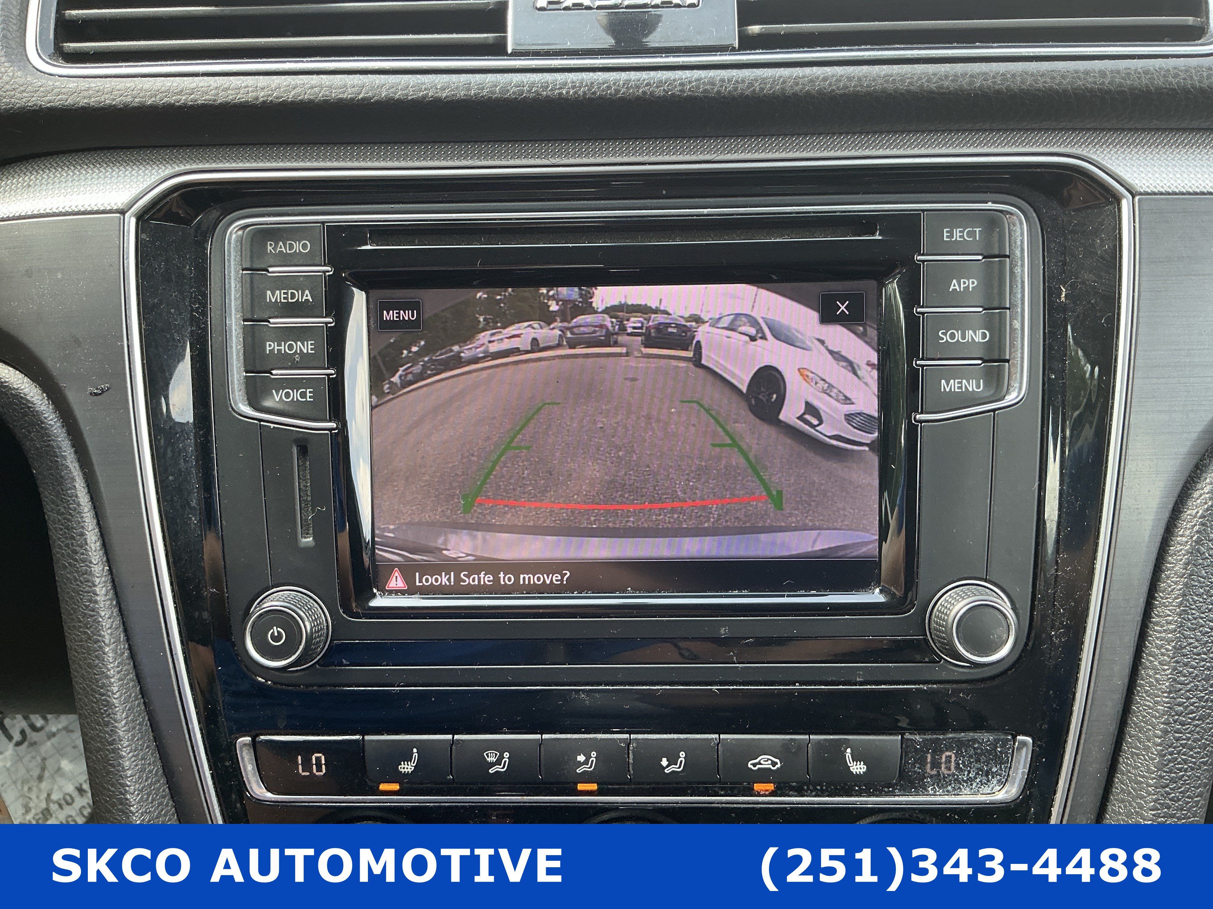 Used 2018 Volkswagen Passat 2.0T R-Line FWD image 17