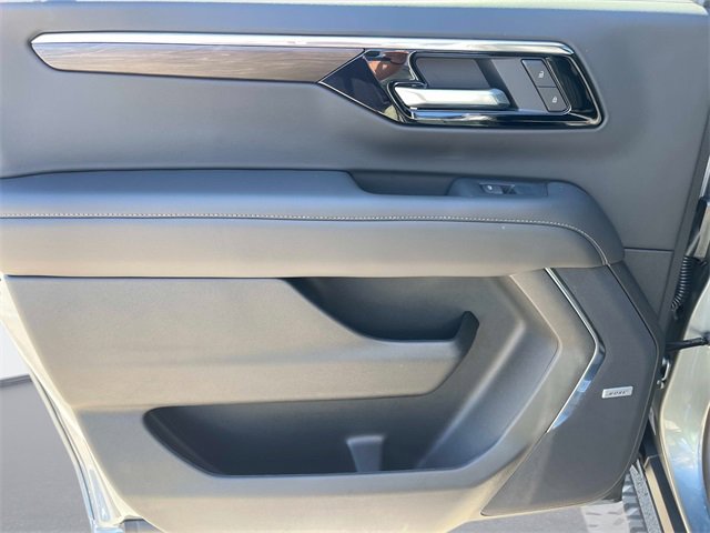 New 2026 Chevrolet Suburban Z71 w/ Z71 Off-Road Package image 21