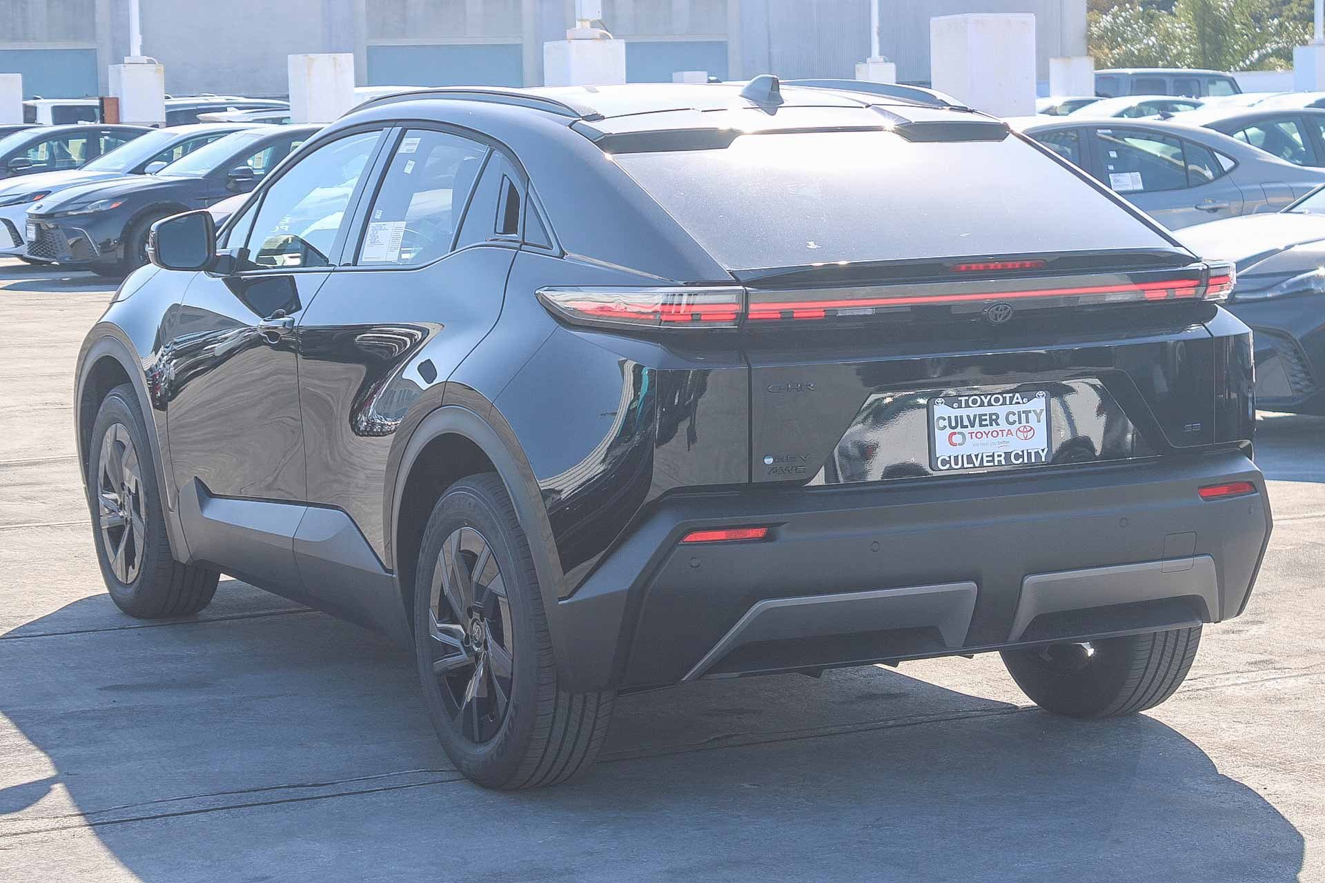 New 2026 Toyota C-HR AWD/4WD image 7