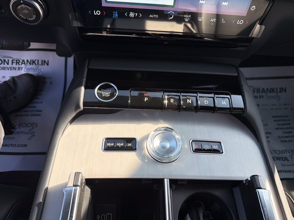 New 2027 Lincoln Navigator L Reserve w/ Jet Appearance Package AWD/4WD image 16