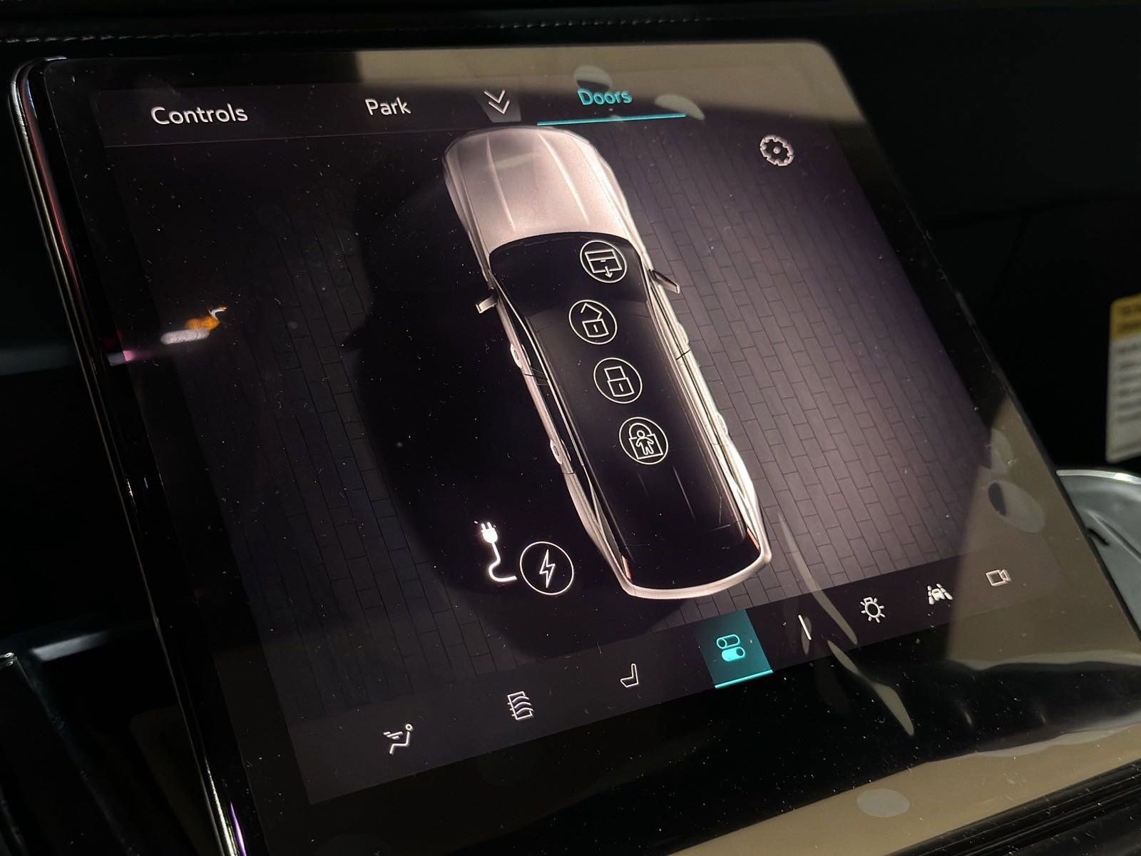 New 2025 Cadillac Escalade IQ Luxury 2 image 36