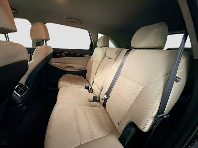Used 2017 Kia Sorento LX image 25