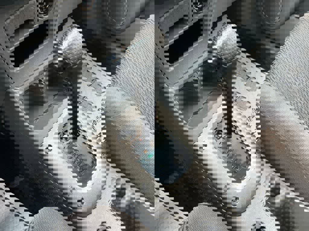 Used 2003 Toyota RAV4 4WD image 36