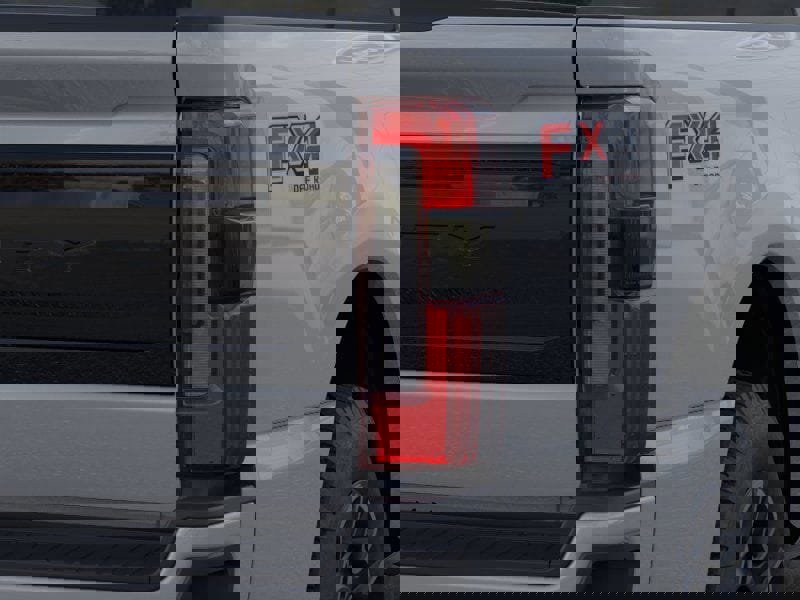 New 2026 Ford F350 Platinum w/ FX4 Off-Road Package image 43