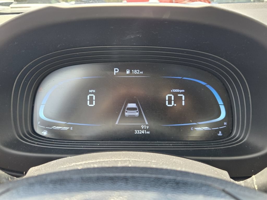 Used 2023 Hyundai Venue SEL FWD image 23