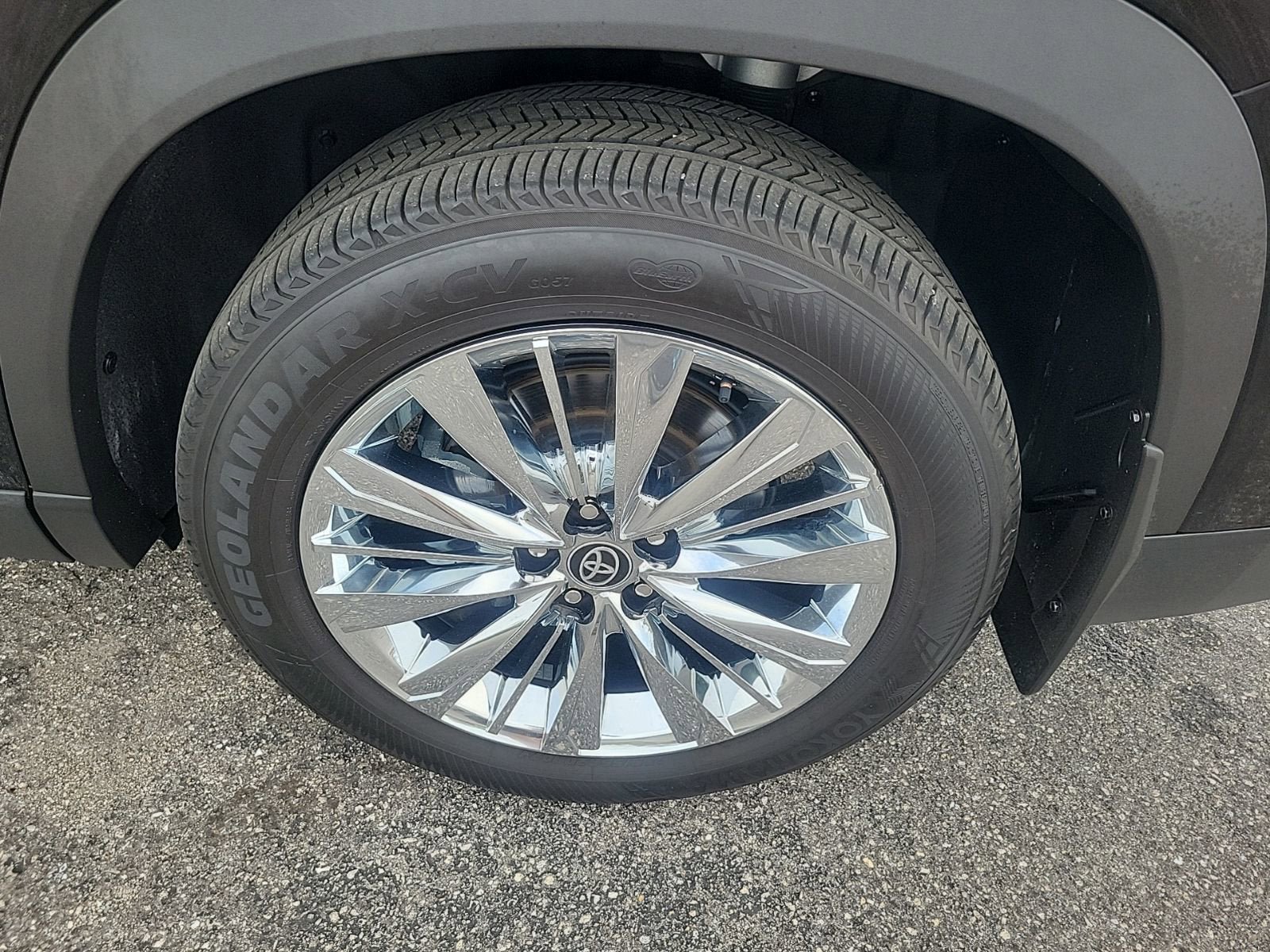 Used 2024 Toyota Grand Highlander AWD image 11