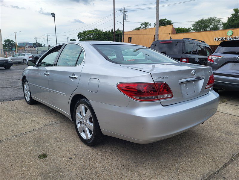 Used 2005 Lexus ES 330 FWD image 5