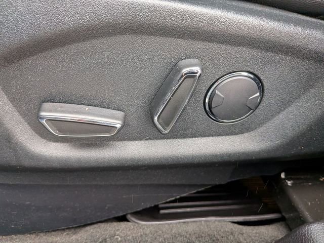 Used 2018 Ford Explorer XLT w/ Equipment Group 202A image 12