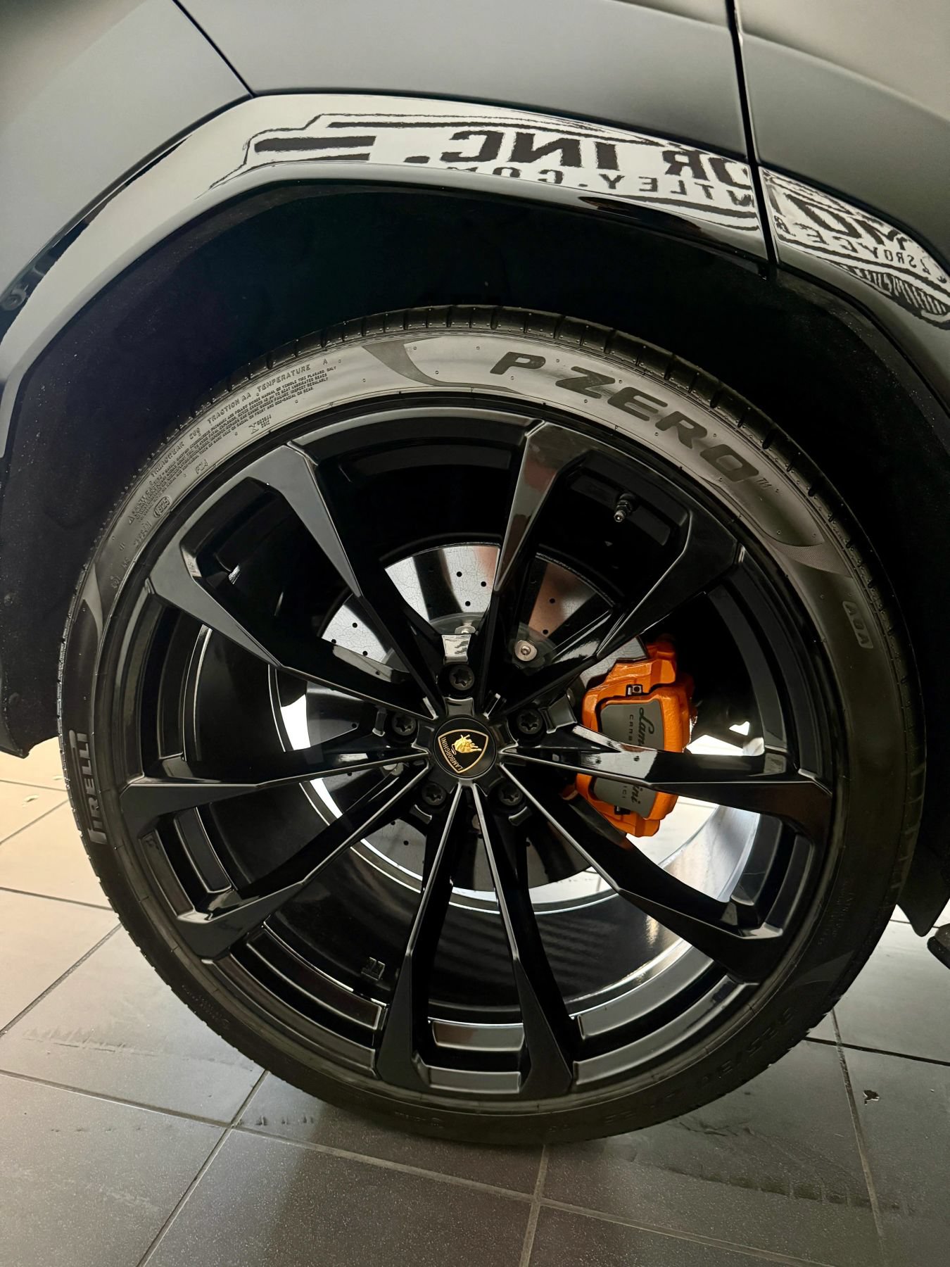 Used 2021 Lamborghini Urus AWD/4WD image 38