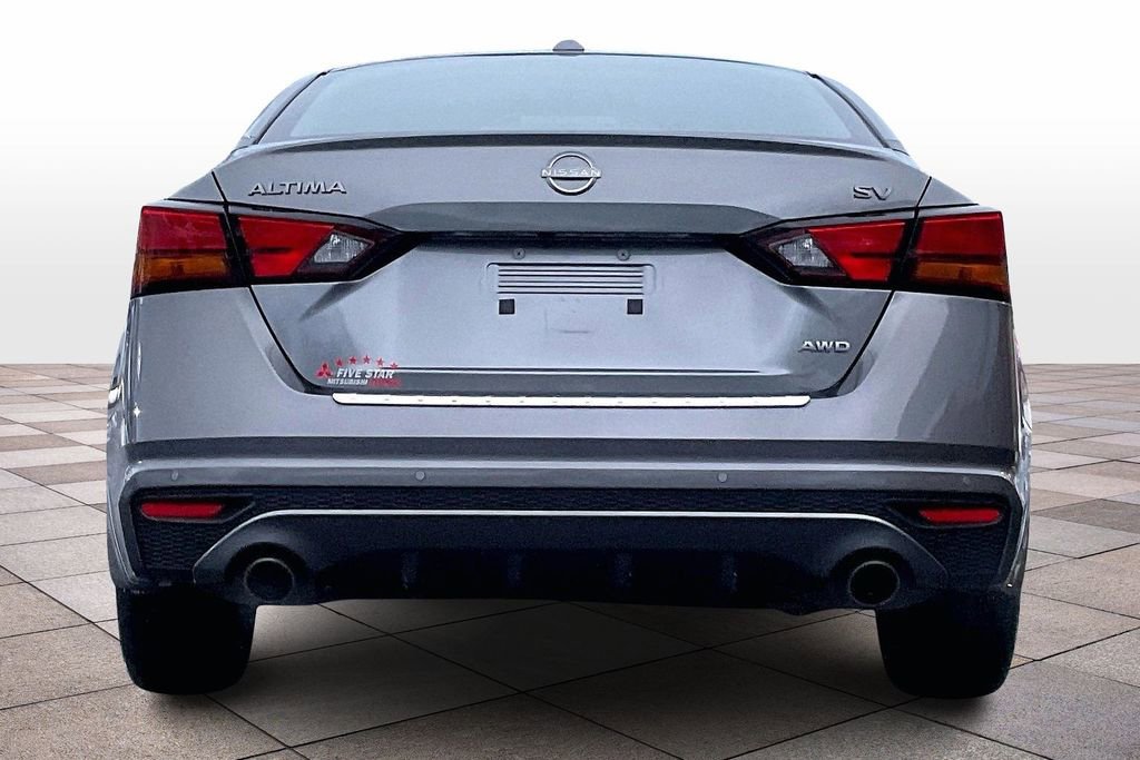 Used 2023 Nissan Altima 2.5 SV w/ SV Premium Package image 4