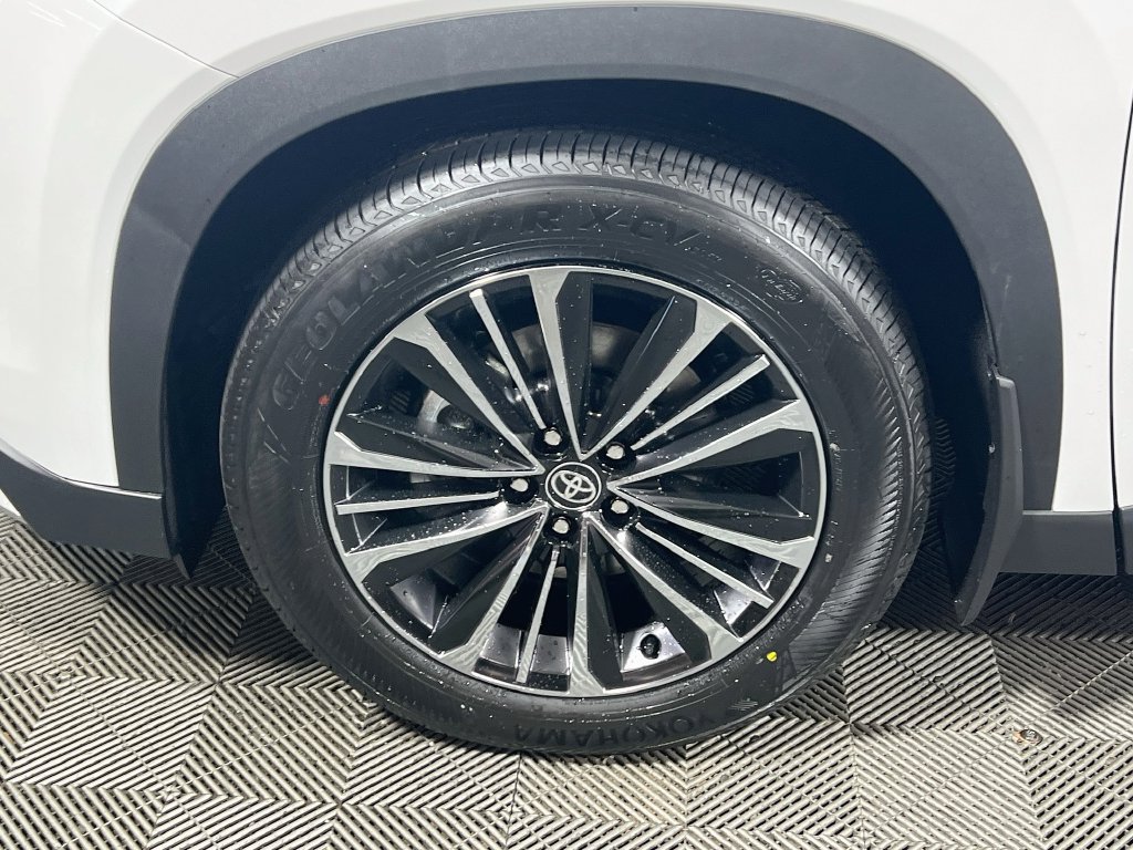 New 2026 Toyota Grand Highlander AWD Hybrid image 25