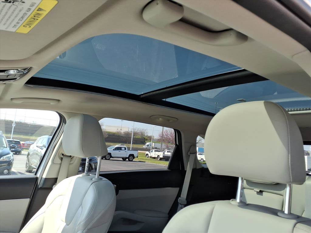 Used 2023 Kia Sorento S w/ Panoramic Sunroof Package image 27