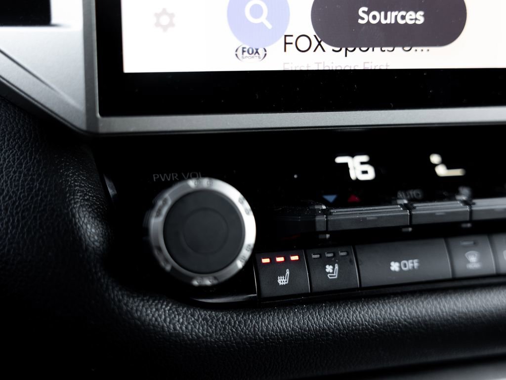 Used 2025 Toyota Tundra Limited w/ TRD Off-Road Package image 23