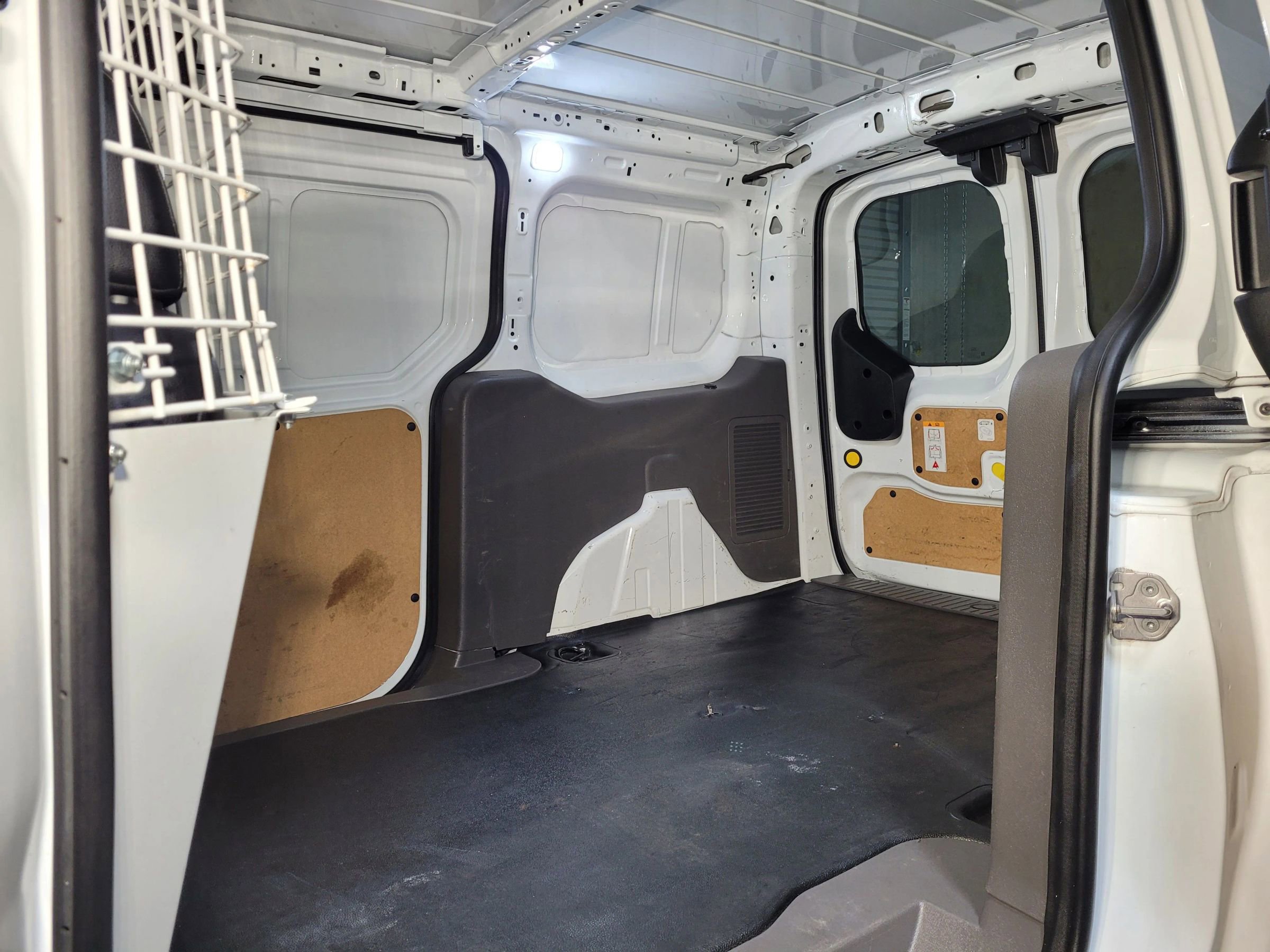 Used 2022 Ford Transit Connect XL image 29