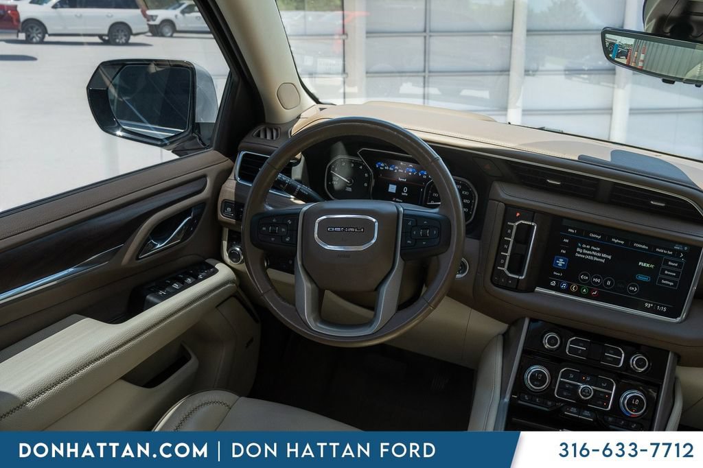 Used 2021 GMC Yukon Denali w/ Denali Premium Package AWD/4WD image 14