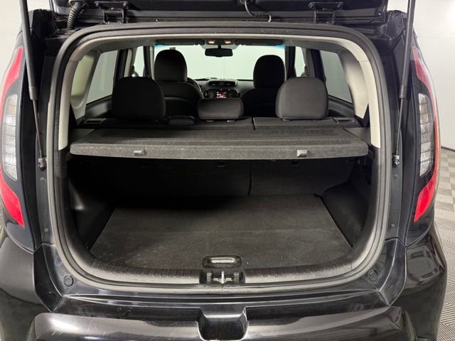 Used 2015 Kia Soul ! FWD image 24